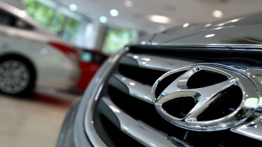 نحوه تخصیص ارز واردات خودرو با رعایت اولویت‌ ارزی