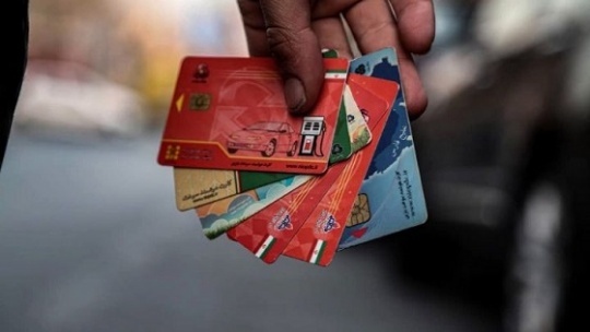افزایش قیمت بنزین و جمع‌آوری کارت‌ سوخت صحت ندارد