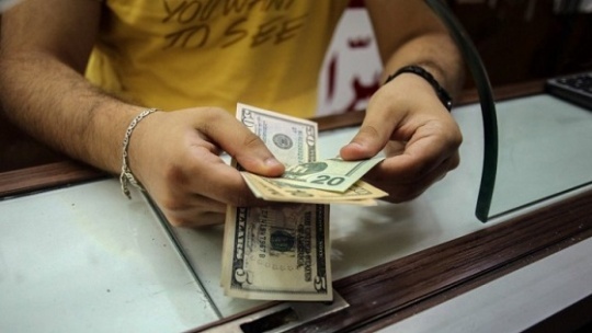 رفت و برگشت قیمت دلار به کانال 31 و 32 هزار تومان