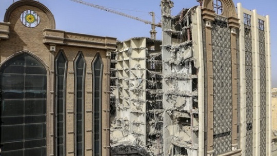 چگونه ساختمان های شیک و مدرن، آوار میشوند؟