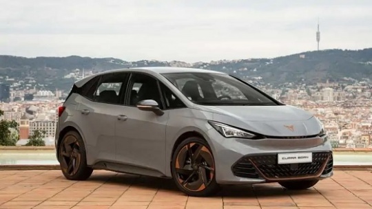 خودرو بسیار جذاب سئات کوپرا بورن