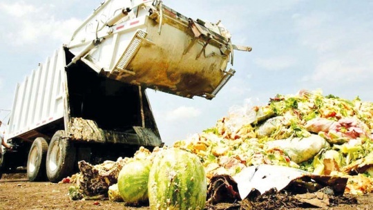 چوب حراج زدن به آب