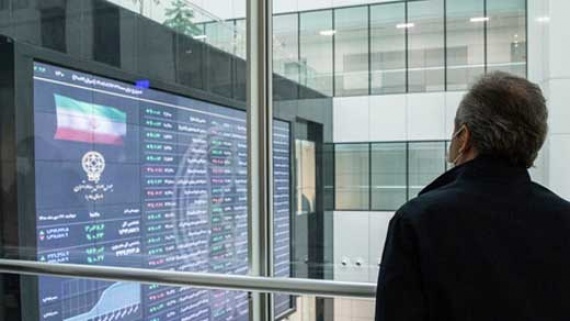 فروشنده‌ها می‌فروشند اما خریداران صبر می‌کنند!