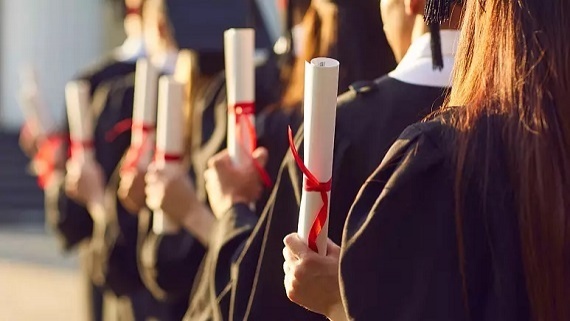 دارندگان کدام مدرک‌‌های دانشگاهی در جهان درآمد بیشتری دارند؟ 