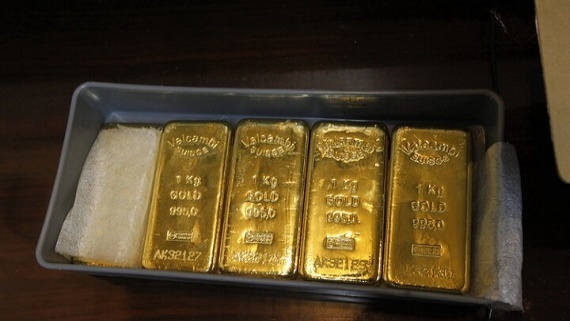 بهای طلا امروز جمعه در بازارهای جهانی