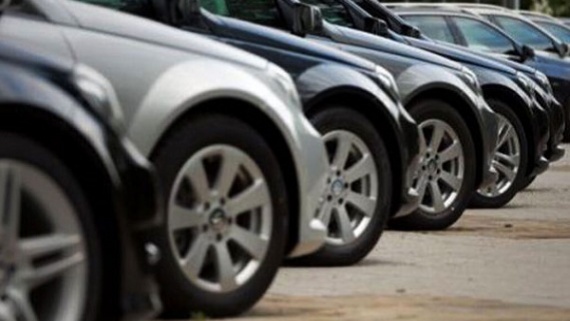 باز هم آیین نامه واردات خودرو منتشر نشد!