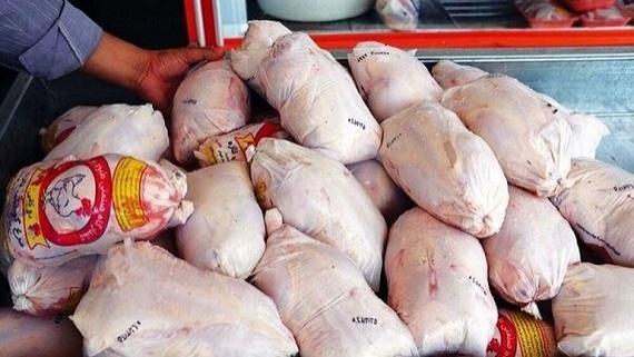 فروش مرغ بیش از 65 هزار تومان گرانفروشی است