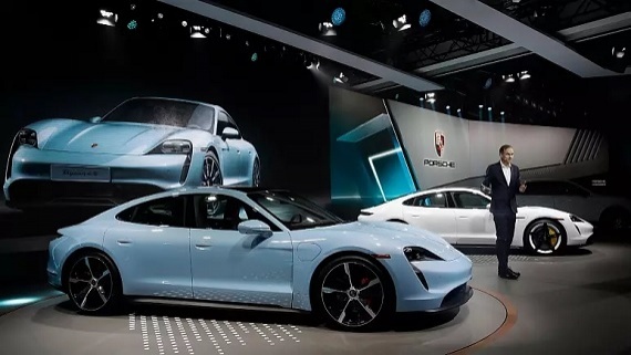 پورشه به بورس می‌رود