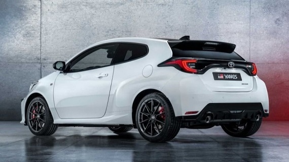 خودروی وارداتی، بدون رانت به دست خریدار میرسد