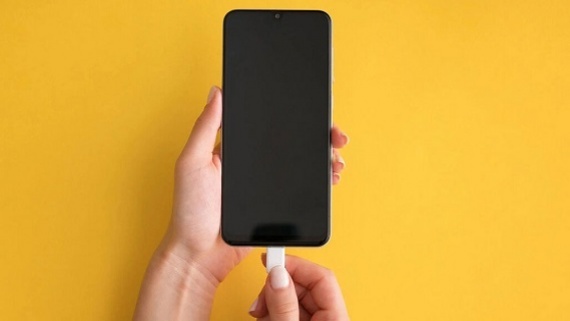 5 اشتباه معمول هنگام شارژ گوشی موبایل