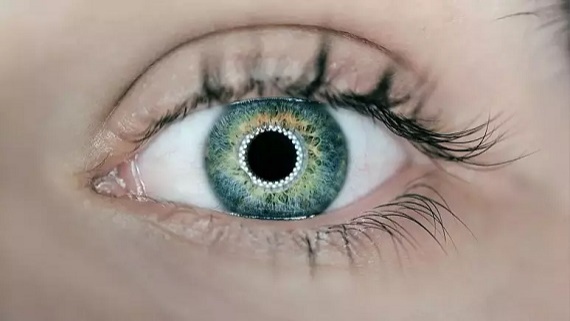 چگونه یک آزمایش ساده چشم به تشخیص و پیش‌بینی حملات قلبی کمک می‌کند؟ 