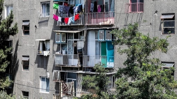 بالکن جزء فضای خصوصی منزل محسوب نمی‌شود