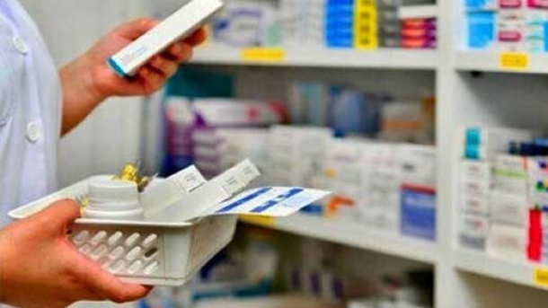 هشدار یک نماینده مجلس درباره قیمت دارو