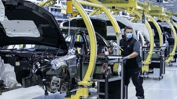 3 گام وزارت صمت برای رقابت‌پذیر کردن صنعت خودرو