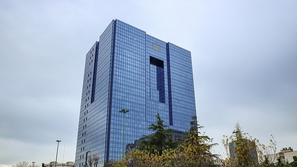 سیاست‌های دستوری دولت و آستین گشاد بانک مرکزی