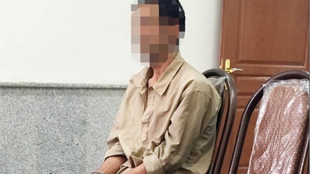 آزار شیطانی زن جوان در پراید شیشه دودی