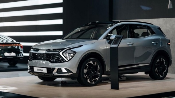 ورود نخستین خودروها به کشور تا چند روز دیگر