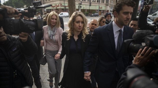 جوان‌ترین میلیاردر زن جهان به 11 سال زندان محکوم شد + تصویر