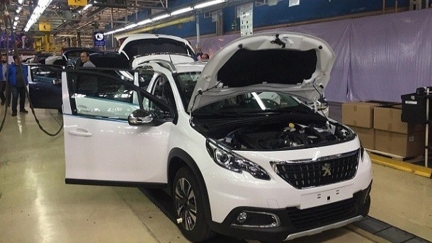 ضرر خودروسازی ایرانی از تحریم خودروسازان فرانسوی