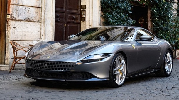 خودرو فراری روما، کمزرق و برقتر ولی باشکوه