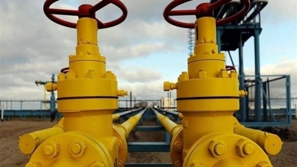 توپ بحران انرژی در زمين ايران افتاده است