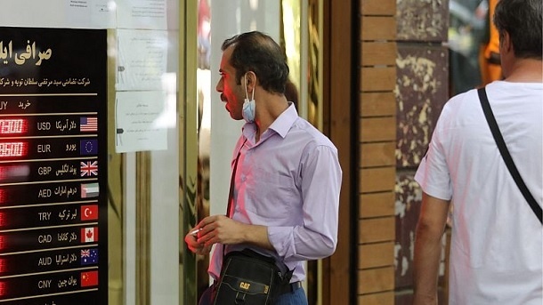 آبان تاریخیِ دلار آمریکا در بازار ایران