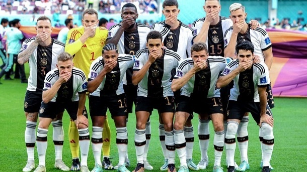 عکس | اقدام جنجالی آلمان‌‌ها در اعتراض به میزبان جام جهانی