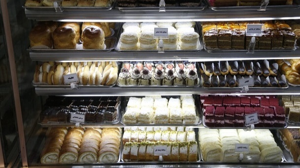 جدول قیمت انواع شیرینی خشک و تر برای شب یلدا