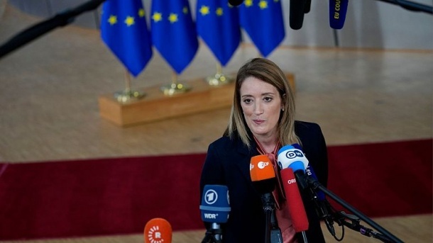 پس‌لرزه‌های قطرگیت