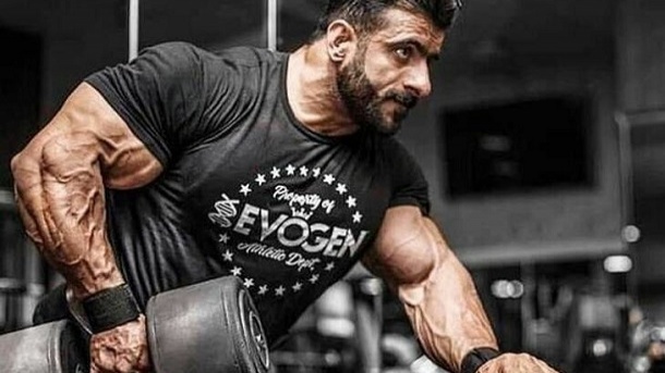 هادی چوپان، قهرمان مسابقات مستر المپیا 2022 جهان شد