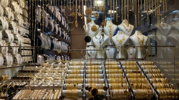 طلا و سکه بخریم یا همچنان منتظر بمانیم؟