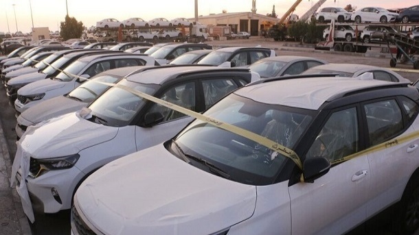 خودروهای وارداتی در حال ترخیص و ارسال به تهران