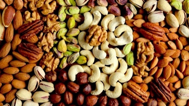 ساده‌ترین روش تشخیص آجیل کهنه و تازه