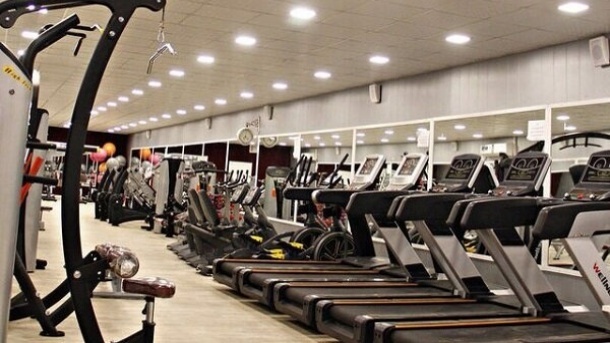 پلمب یک باشگاه ورزشی مختلط با دستور دادستان در فردیس