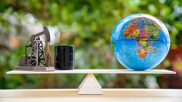 بهای نفت در بازارهای جهانی