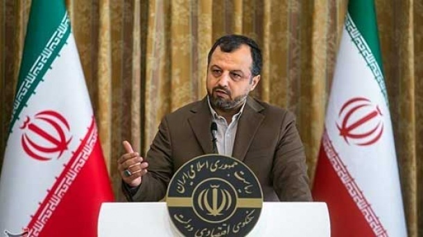 تاکید وزیر اقتصاد به عرضه خودرو در بورس کالا