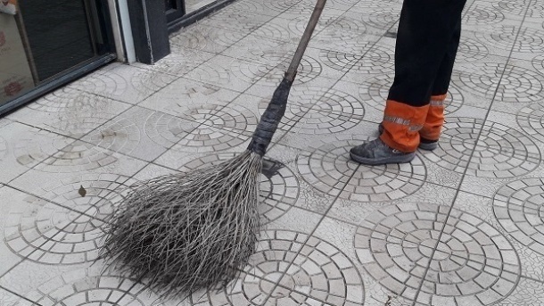 واکنش شهردار درباره فعالیت پاکبان ۱۱ ساله در تهران