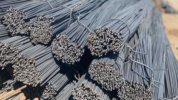 بررسی وضعیت قیمت آهن در بازار