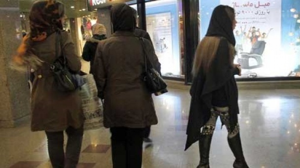 بی‏‌حجاب‏‌ها جریمه می‏‌شوند