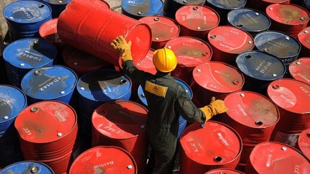 عدم فروش نفت، گاز را به چالش می‌کشاند