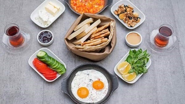 خوراکی هایی که نباید صبحها بخورید