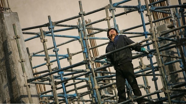 تاخیر در صدور پروانه، منجر به افزایش قیمت مسکن می‌شود