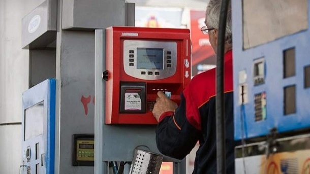 مراجعه به پمپ بنزین ها برای دریافت پول نقد