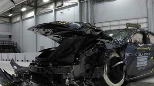 فراخوان تسلا به 360 هزار خودروی برقی