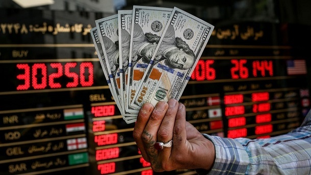 رشد دوباره قیمت دلار علیرغم تلاشهای تبلیغاتی دولت