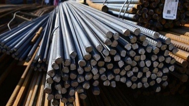 بررسی نوسانات قیمت آهن در سال 1401