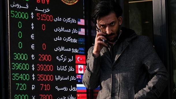 دلایل صعود و سقوط قیمت دلار در روز گذشته