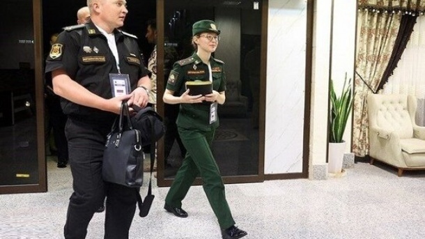 پوشش افسران زن روس در رزمایش کنارک