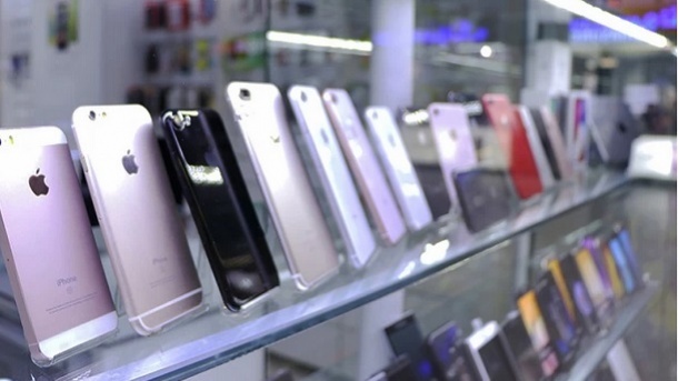 حقوق ورودی تلفن همراه بالای 600 دلار، حداقل 15 درصد شد