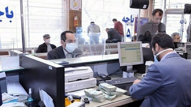ویدیو | کارمندان بانک چقدر حقوق میگیرند؟